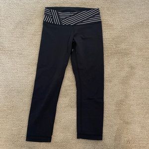 Lululemon capri pants size 4